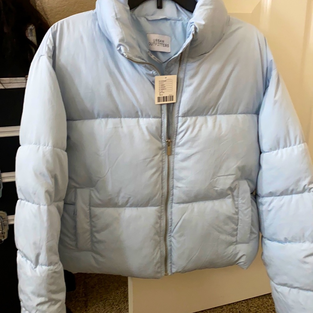 New cropped UO puffer jacket